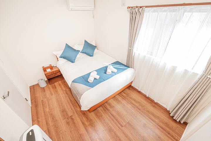 Tokyo 4BR 2BA House • Free Parking • 8min to Train gallery image 4