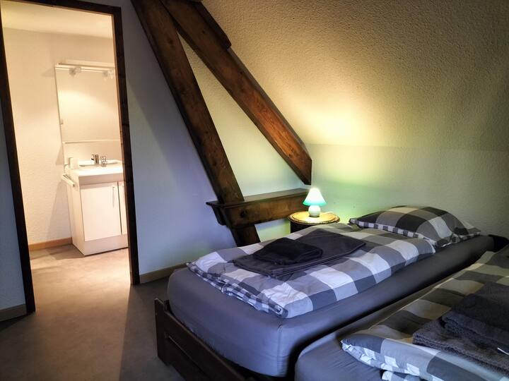 Schlafzimmer 7