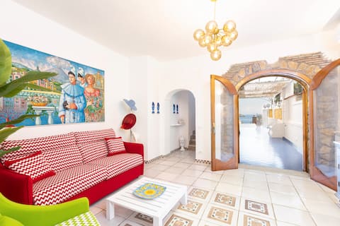Top Airbnb: Villa Magnifica - terrace with sea view in Positano
