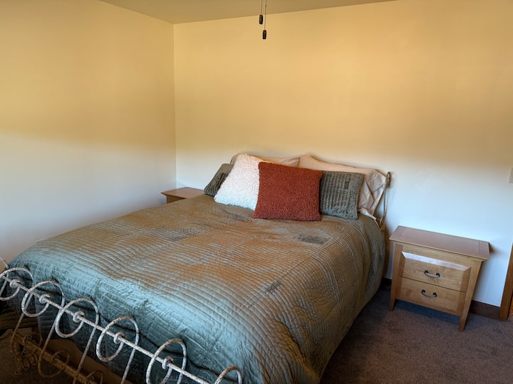 HOSŤOVSKÁ IZBA NA PRÍZEMÍ