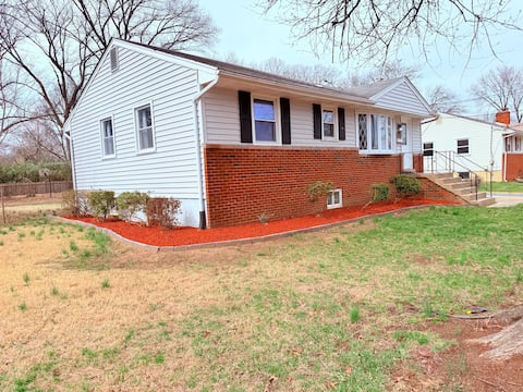 Cozy 3BR Home | Near  DC | Large Yard & Parking
