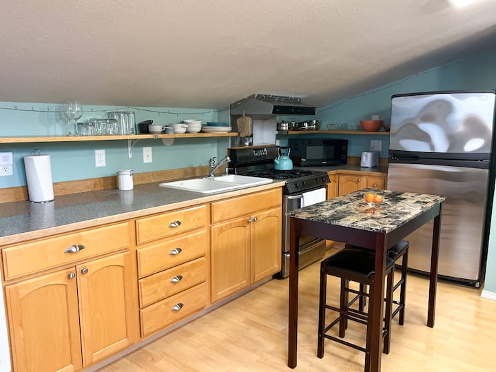 Detached 1bd. Apartment On Quiet, Lovely Street - Kent, WA