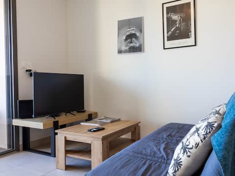 Airbnb performant: three rooms with terrace and parking at the port. à Perros Guirec
