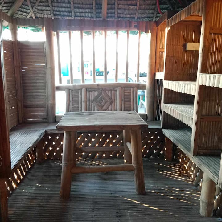35 Mins To Bagsit River/mt. Tap, Beachfront Kubo 2 - Palauig
