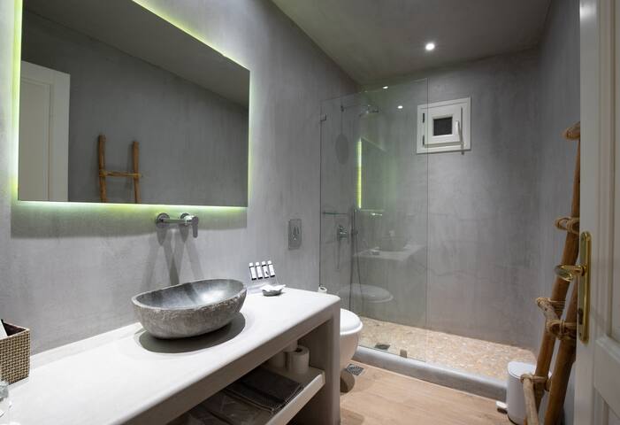 Seethroughmykonos,Superior Suite With Sea View gallery image 4