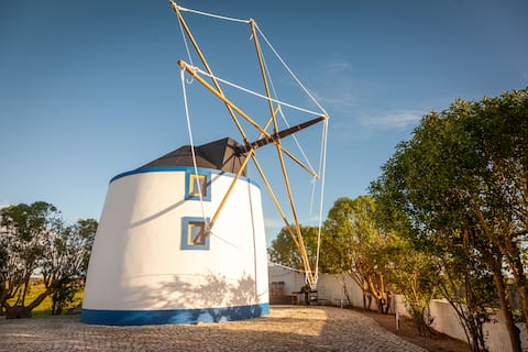 The Indigo Windmill Retreat, Peniche