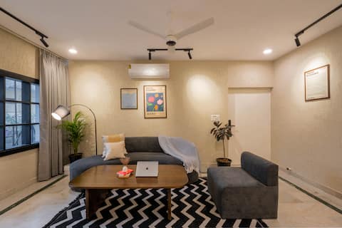 Stylish 3BHK Apart | Walk to Taj Mahal | 1500SQFT