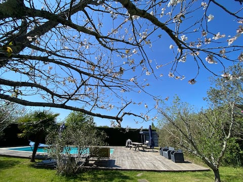 Villa Coco - garden and heated pool