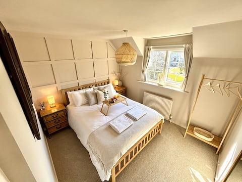 * * Newly Renovated House* *