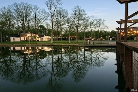 Wicker Branch Farm | Pond Gazebo | 2 King Masters