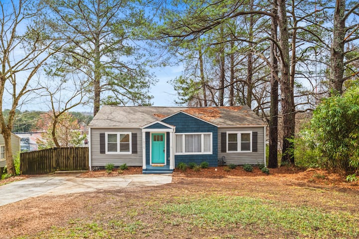 Relaxing Ranch By Emory W/ 2 King, 1 Queen & 4 Tvs - Brookhaven, GA