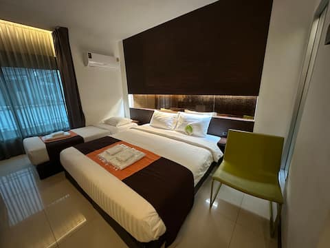 Compact Solo Retreat | Perfect for Short Stays