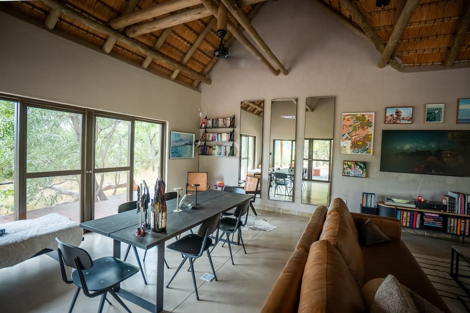 A bush house on a Kruger wildlife estate, Hoedspruit, Limpopo, South Africa, photo 6 of 10