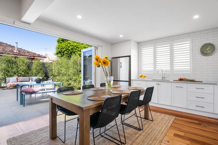 Park Yourself in Park St. Perfection + Position gallery image 2