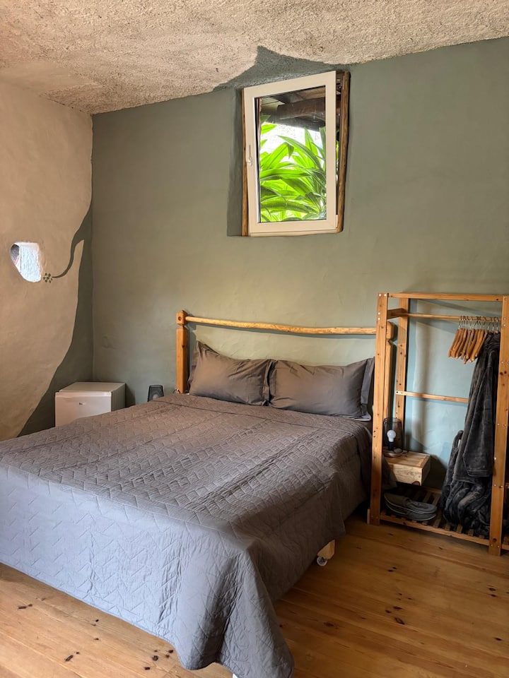 საძინებელი 1