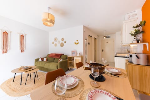 Cozy Stay in the Mountains | Cinema Projector