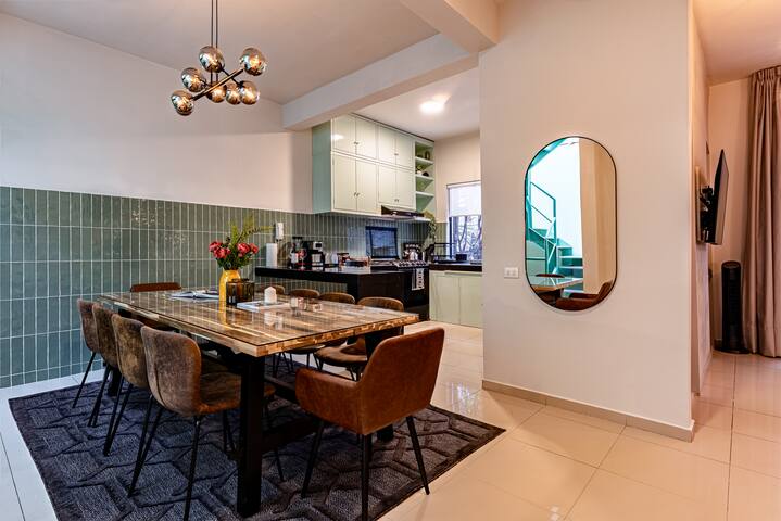 Elegant Condesa Stay, Rooftop & BBQ gallery image 4