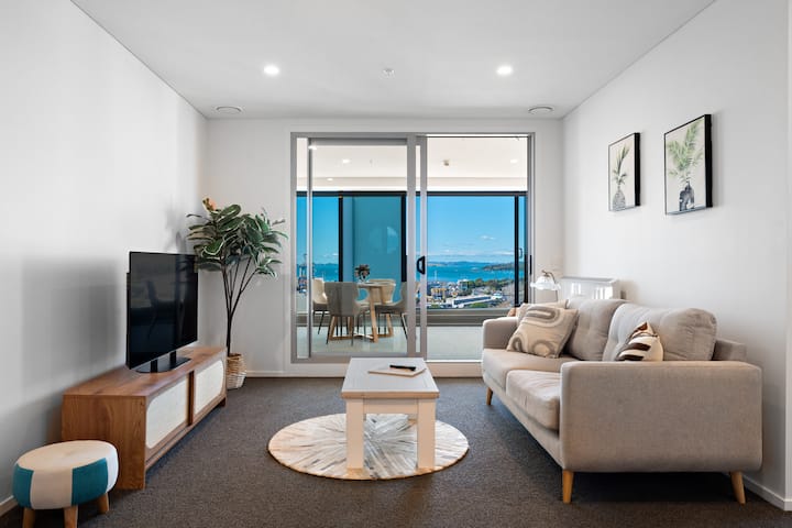 Brand New 2br + 2 Living | Free Parking | Sea View - Auckland