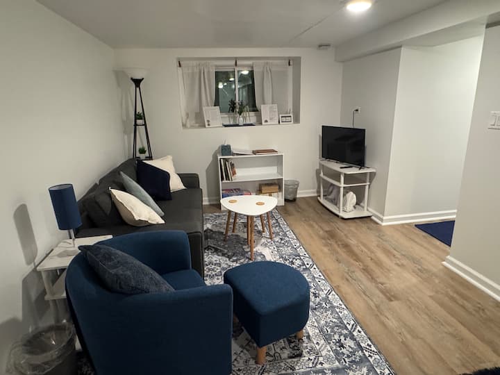 North Mayfair Retreat - Skokie, IL