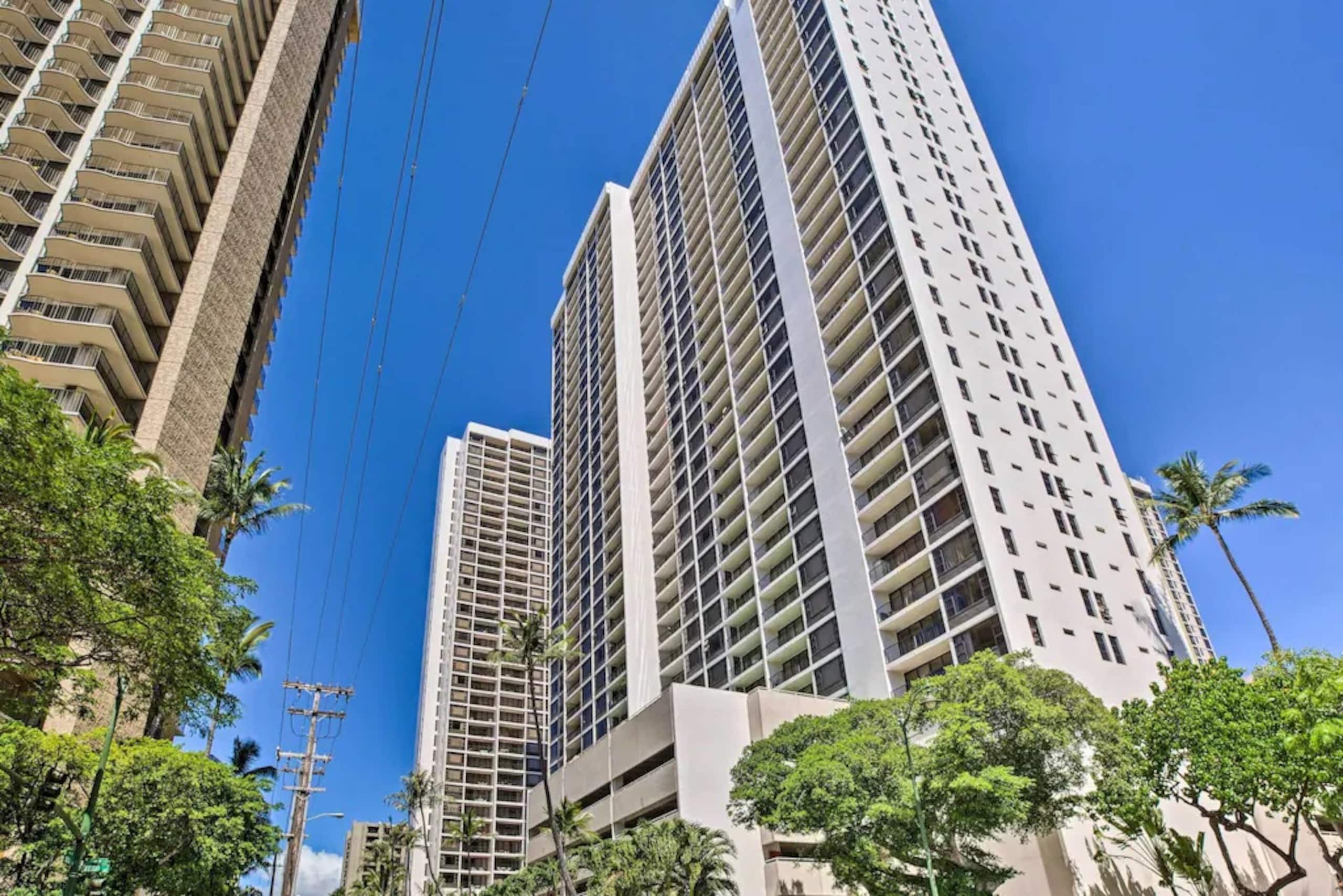 Hotel in Honolulu · ★4.67 · 1 bedroom · 3 beds · 1 private bath - Image 29