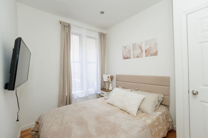 New York City 5-Bed Suite C gallery image 3