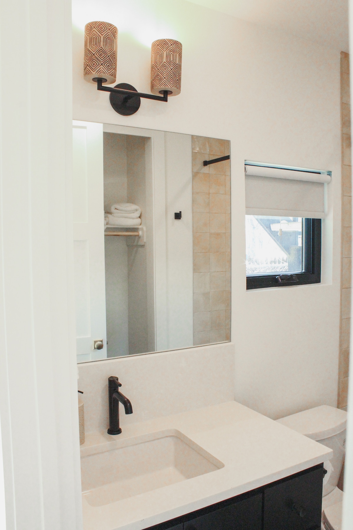 Walkable Waller Villa - Modern East ATX Living