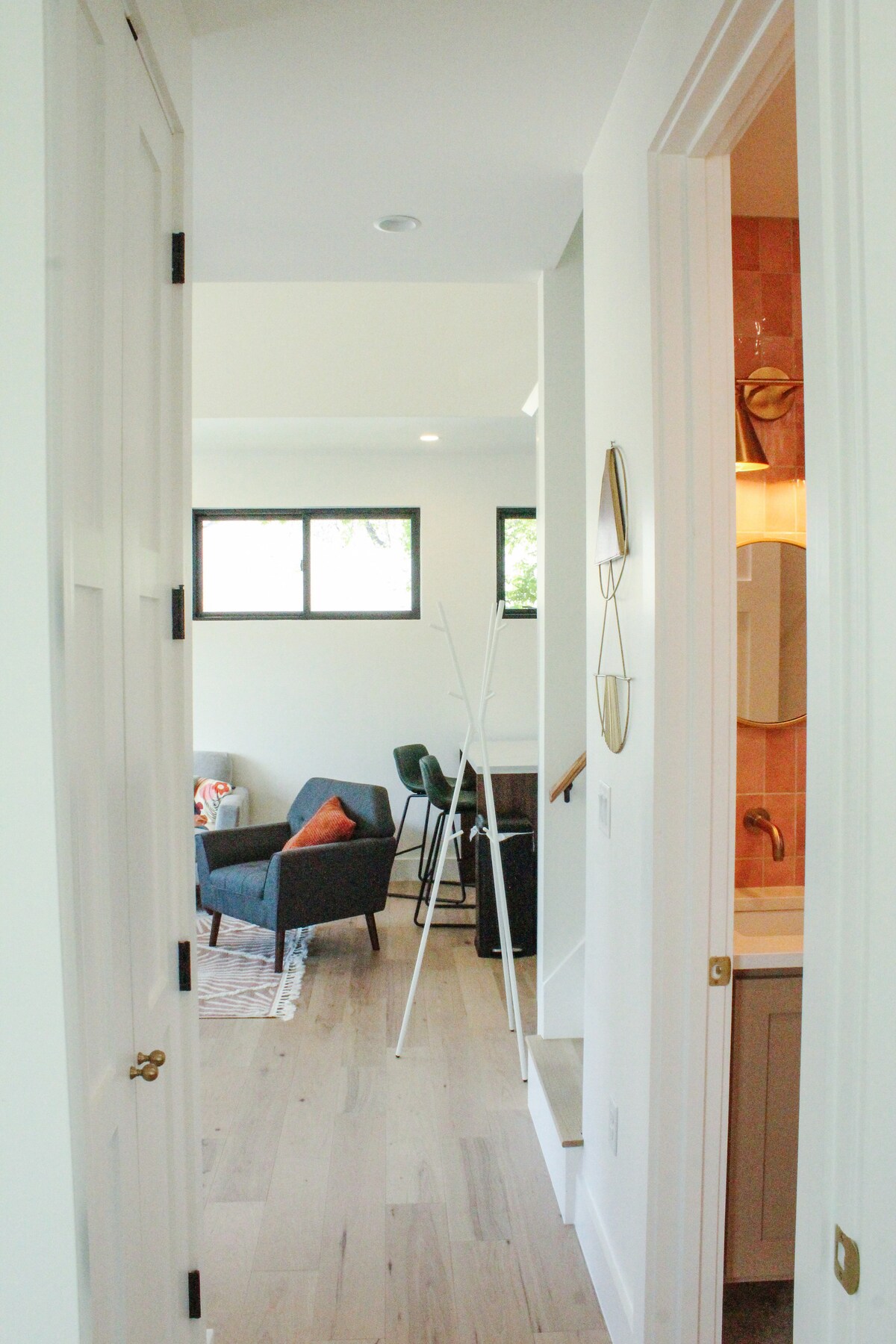 Walkable Waller Loft - Modern East ATX Living