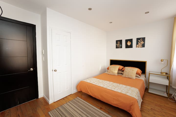 New York City 5-Bed Suite A