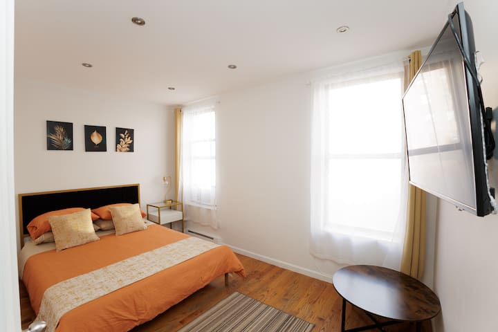 New York City 5-Bed Suite A gallery image 2