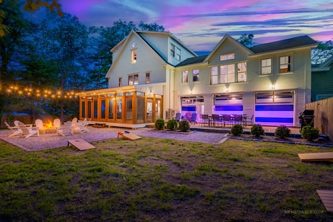 Roof Deck | Lap Pool | 15 Min to Portland | DogsOK