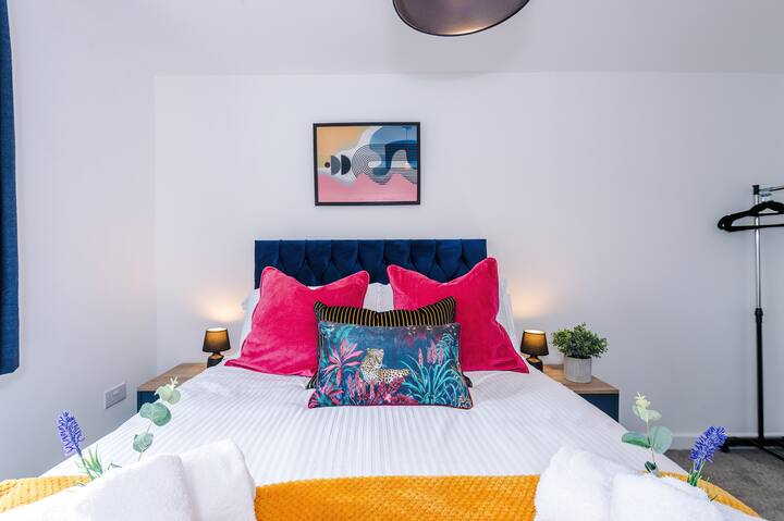 Во спалната соба 1 има удобен двоен кревет.