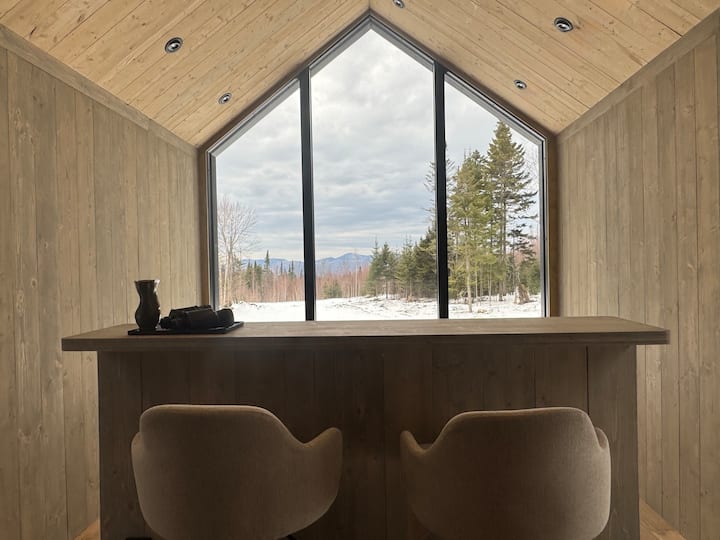 Balance Farm: Modern Cabin Near Jay Peak - Vermont