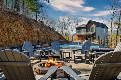 Hoop & Paddle Hideaway cabin in Sevierville - Photo 2