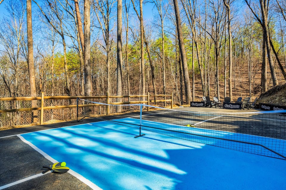 The Smokies' Ultimate Play Palace: Hoop & Paddle Hideaway Just Dropped