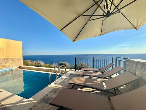 Azimut Apartment-Two Bdr with Pool & Sea View