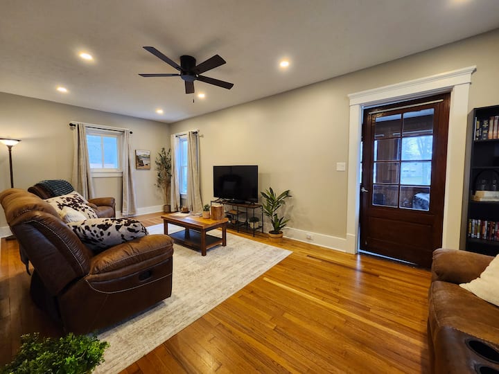 4br Near Oberlin | Sleeps 9 | 3 Full Baths - Oberlin, OH