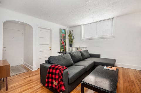 Top Airbnb: Echo - on the Canal in Ottawa