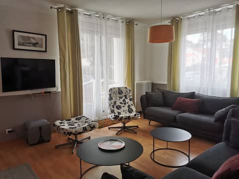 Popular Airbnb listing: Family home near the sea in Saint Michel Chef Chef