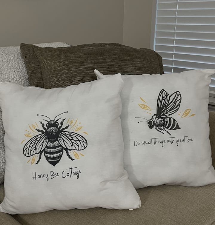 Honey Bee Cottage - Lake Martin, AL