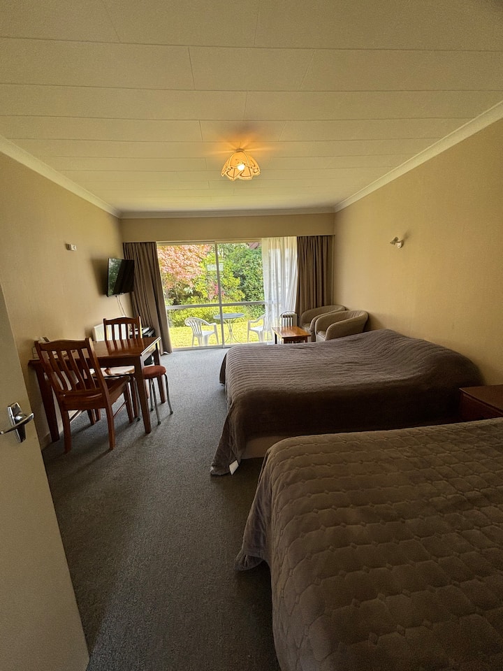 Alpenhorn Motel unit 5