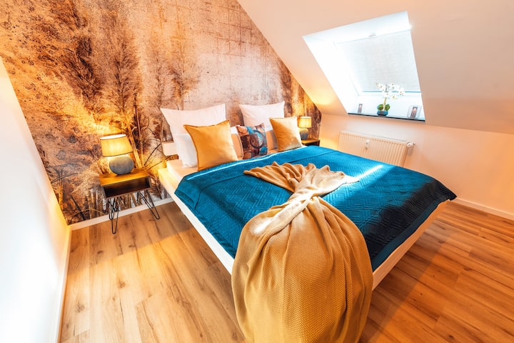 ☆ Unser King-Size-Bett ist mehr als nur eine Schlafstätte. Es ist ein Ort der Geborgenheit und des Rückzugs, an dem du dich einkuscheln und die Seele baumeln lassen kannst ☆