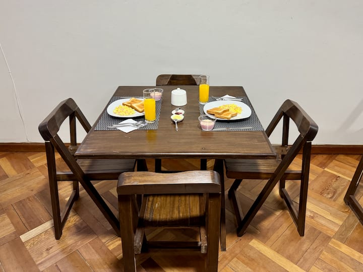 Habitación Doble En Sopocachi Con Desayuno - La Paz
