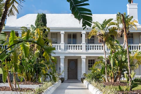 Upper Floor King Suite