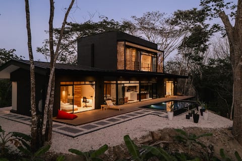 Walk (200m)to the beach, ocean view Villa Murakami