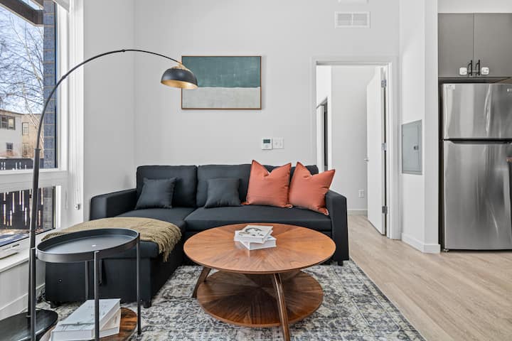 Modern 1br • Onsite Rooftop & Fitness Center - Marais poitevin