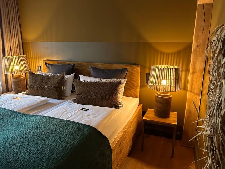 Nature-hideaway Family Room, Frühstück, Spa & Kino - Bordesholm