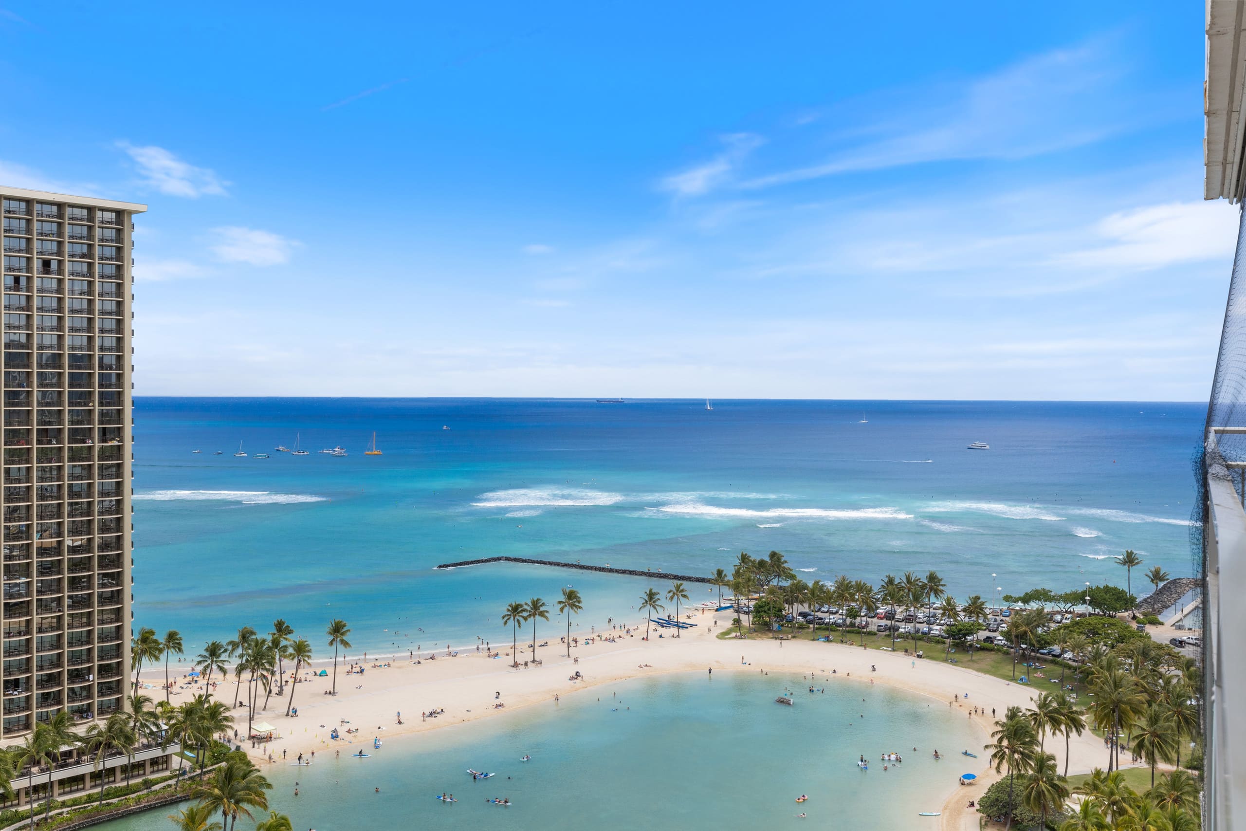 Condo in Honolulu · ★4.98 · 1 bedroom · 3 beds · 1 private bath - Image 22