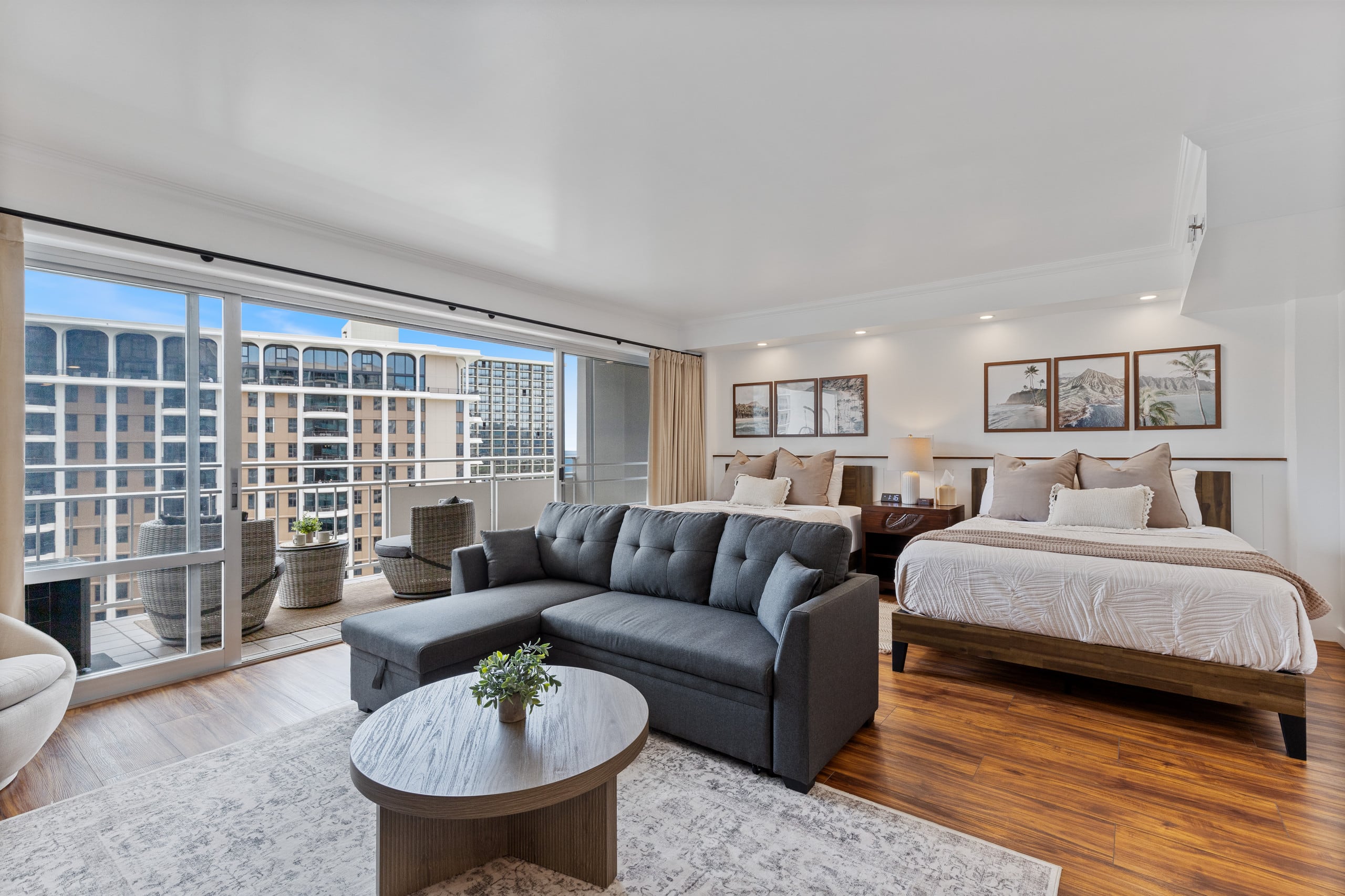 Condo in Honolulu · ★4.98 · 1 bedroom · 3 beds · 1 private bath - Image 17