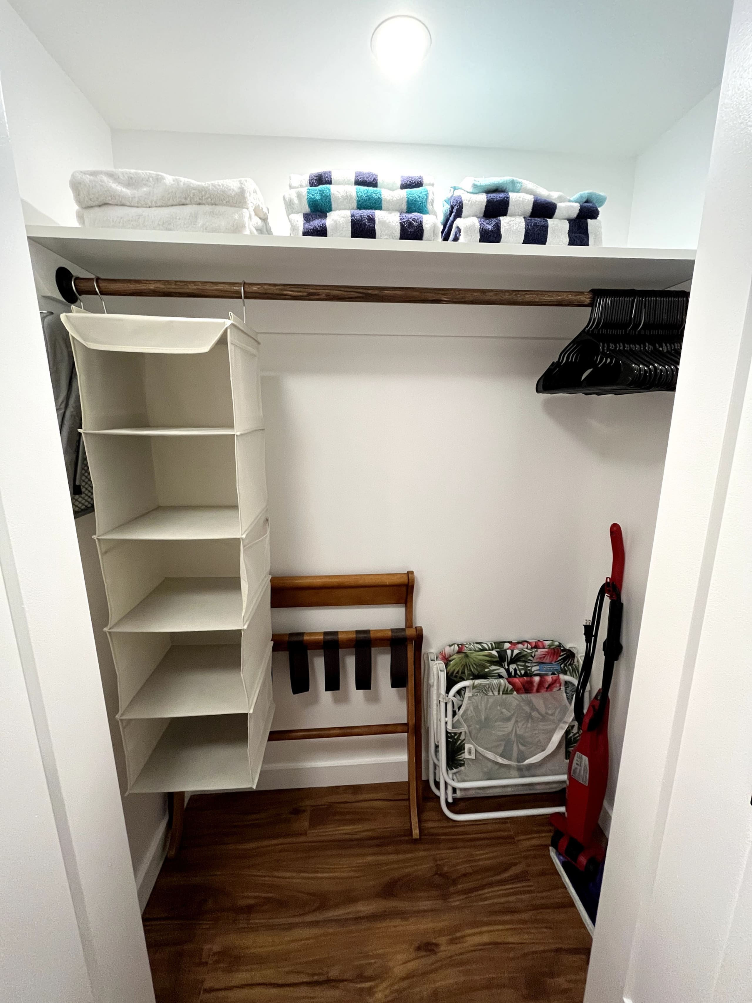 Condo in Honolulu · ★4.98 · 1 bedroom · 3 beds · 1 private bath - Image 19