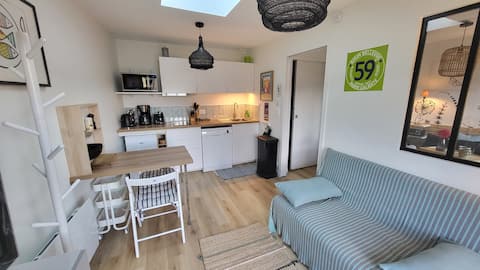 Popular Airbnb listing: Mimi Shelter - 2-room apartment with bikes near the Bassin in Andernos Les Bains